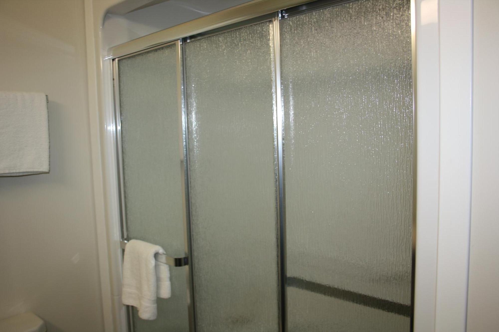 Crossroads Inn & Suites Paradise Zimmer foto